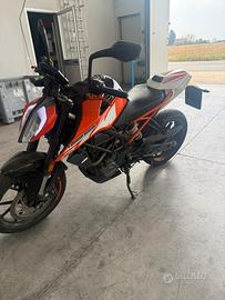 KTM Duke 125