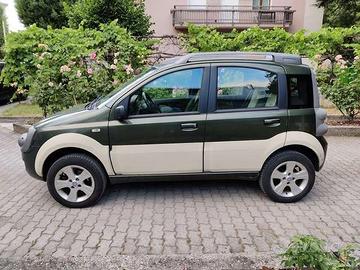 panda cross 4x4 