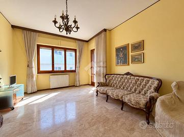 4 LOCALI A VASTO