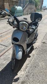 Piaggio Scarabeo 200 i.e.