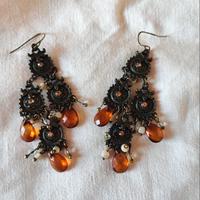 Orecchini metallo ottonato e pietre ruggine