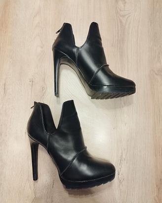 Stivaletti tronchetti Zara 39