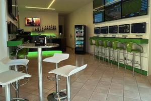 Sala scommesse e bar