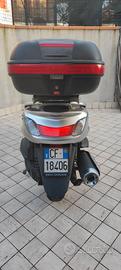 Scooter Yamaha 400