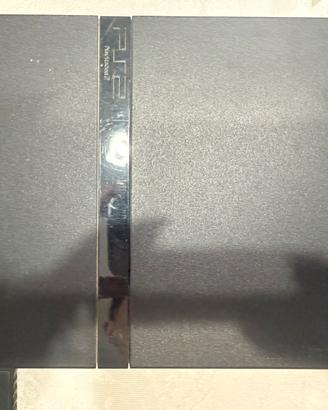 PlayStation 2 Slim originale con 3 joypad e giochi