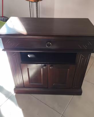 mobile in legno massello 