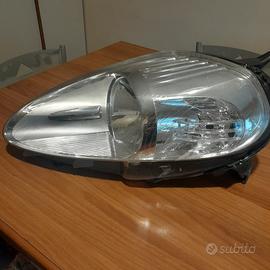 Fari anteriori Fiat Grande Punto