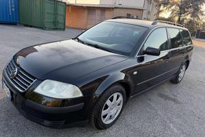 VOLKSWAGEN Passat 1.9 TDI/130 CV cat Var.H.line