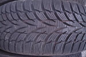  4 gomme invernali con cerchio 195/55 R16