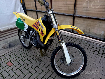 Moto Suzuki da cross