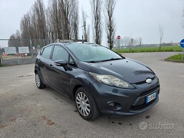 Ford Fiesta GPL -  140000 km
