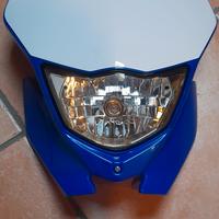 Mascherina con faro