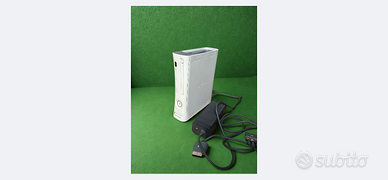 Microsoft Xbox 360,controller e cavi + 2 giochi