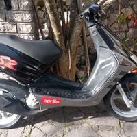 Aprilia SR replica Max Biaggi '95 + Ricambi