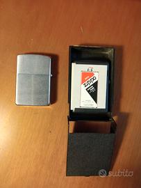 accendino ZIPPO classico mai usato con scatola