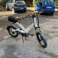 Bicicletta A2B Metro elettrica 