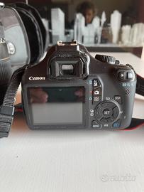 Fotocamera Canon EOS 1100D + obiettivo Tamron + bo