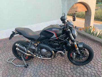 Ducati Monster 821 Stealth 2019