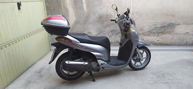 Scooter Honda Sh300