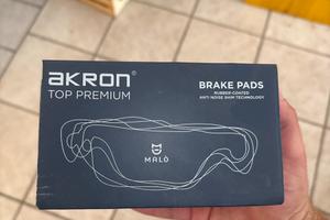 Coppia pastiglie akron bmw