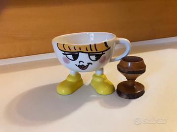 Tazzina e portauovo per la colazione dei bimbi