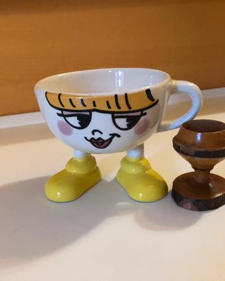 Tazzina e portauovo per la colazione dei bimbi