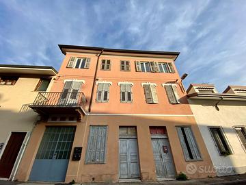 IN CENTRO STORICO, APPARTAMENTO CON UNA CAMERA ...