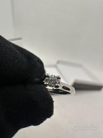 Anello solitario Giorgio Visconti