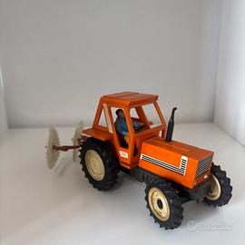 Modellino Fiar 880 DT - scala 1:32