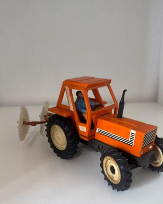 Modellino Fiar 880 DT - scala 1:32