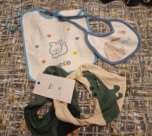 4 bavaglietti  neonati nuovi 