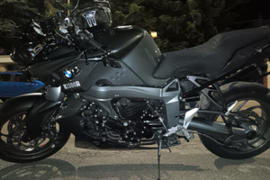 BMW K1300r