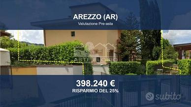 Immobile in asta di 774 m² con box auto a Arezzo
