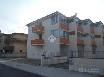 2 LOCALI A COMACCHIO