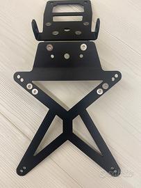 Portatarga regolabile per YAMAHA FZ6