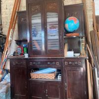 CREDENZA VINTAGE A DUE CORPI IN LEGNO MASSICCIO