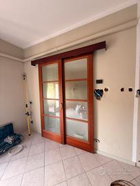 Porta scorrevole in legno in vetro satinato+binari