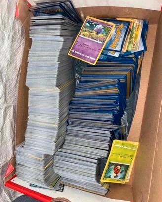 lotto 300 carte Pokemon