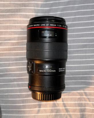Canon ef 100mm F/2.8 Macro IS USM