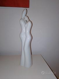 Statuina in ceramica