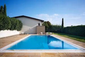 Villa di 690 m² con più di 5 locali e box auto a C