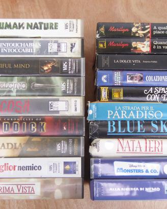 videocassette VHS con film vario genere