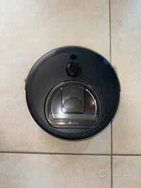 Robot aspirapolvere e lavapavimenti