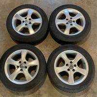 Cerchi in lega con gomme usate 185/60 R15