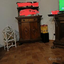 mobili con zampa da leone 