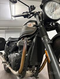 Triumph Street Twin 900, 2022, 7300 km, Borse
