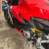 Ducati streetfighter v2