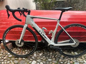 Bici  da corsa assistita