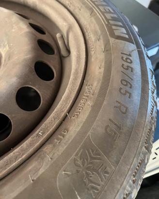4 cerchi in ferro 15” Golf 7