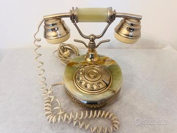Telefono vintage con disco rotante in onice